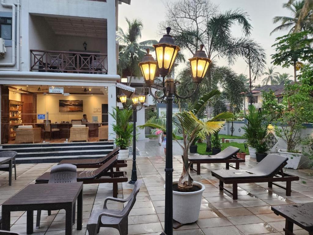 Coastal Suites Apart Hotel ---- 8 Minutes Walk To Beach Benaulim Exterior photo