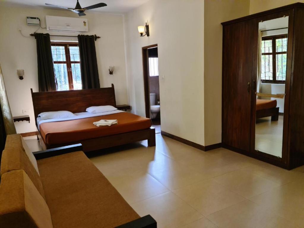 Coastal Suites Apart Hotel ---- 8 Minutes Walk To Beach Benaulim Exterior photo