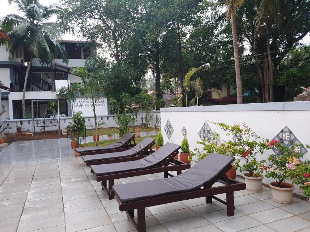 Coastal Suites Apart Hotel ---- 8 Minutes Walk To Beach Benaulim Exterior photo