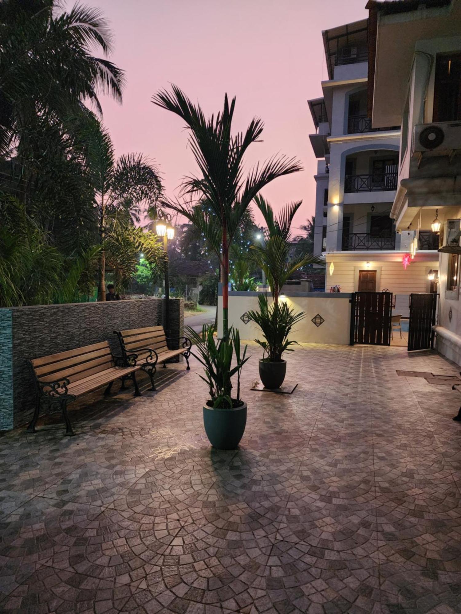 Coastal Suites Apart Hotel ---- 8 Minutes Walk To Beach Benaulim Exterior photo